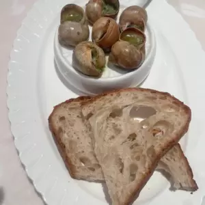 Улитки виноградные запеченные по-дижонски