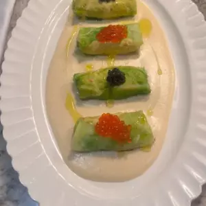 Голубцы с камчатским крабом, с осетровой и красной икрой